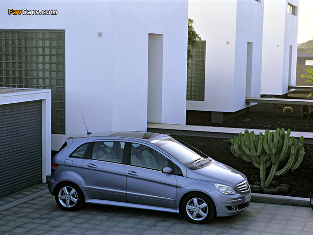 Pictures of Mercedes-Benz B 200 CDI (W245) 2005–08 (640 x 480)