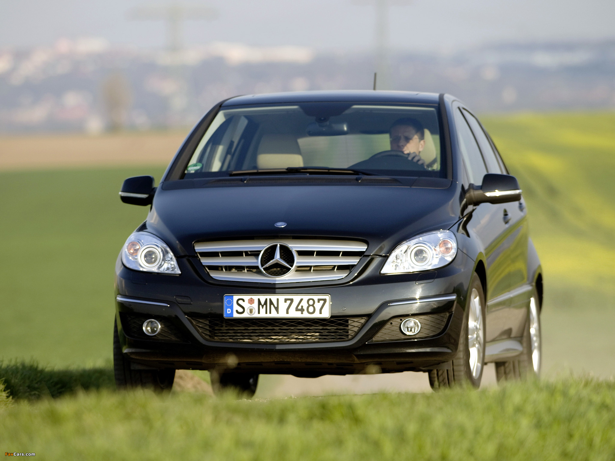 Pictures of Mercedes-Benz B 200 CDI (W245) 2008–11 (2048 x 1536)