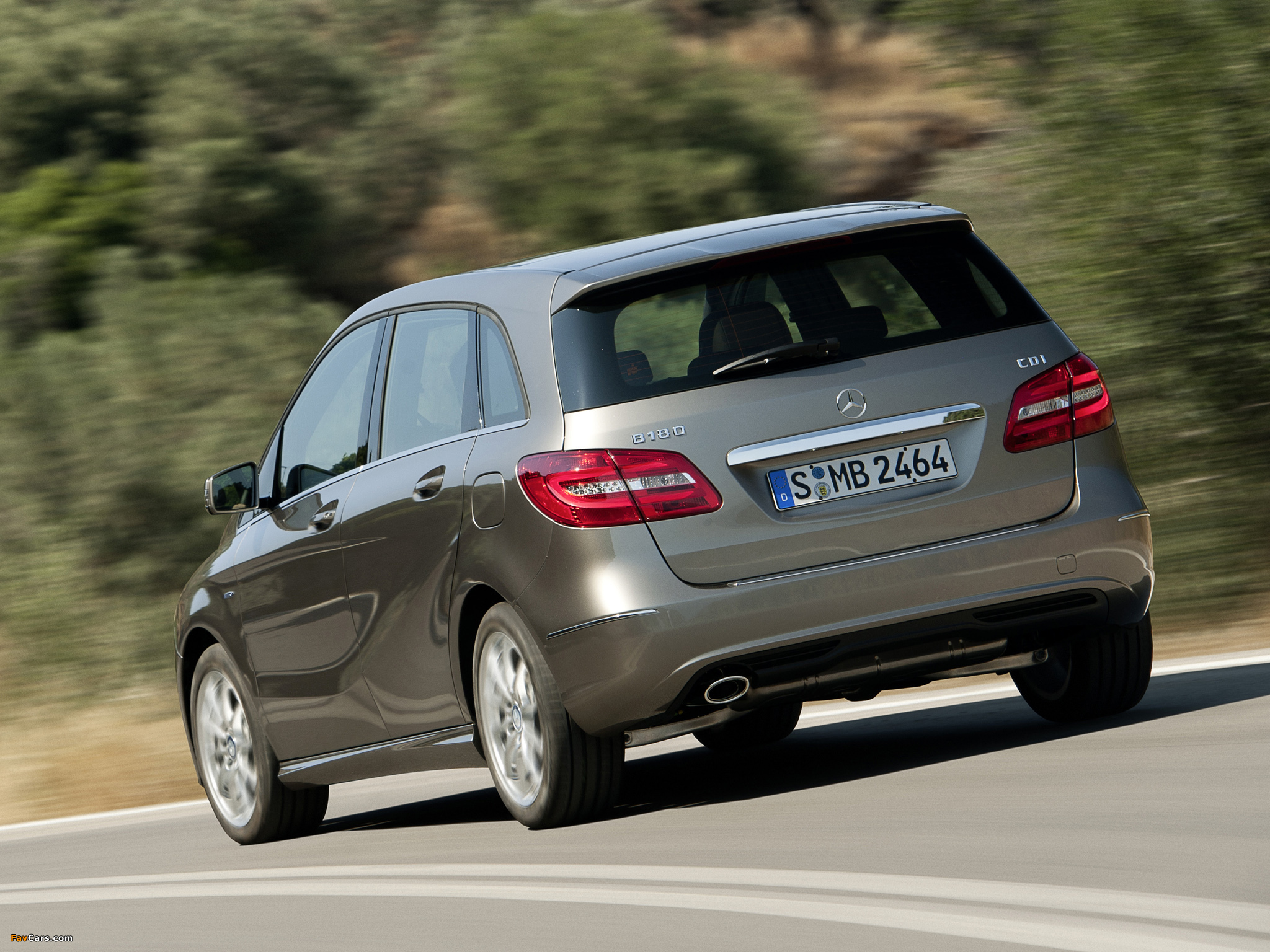 Pictures of Mercedes-Benz B 180 CDI BlueEfficiency (W246) 2011 (2048 x 1536)