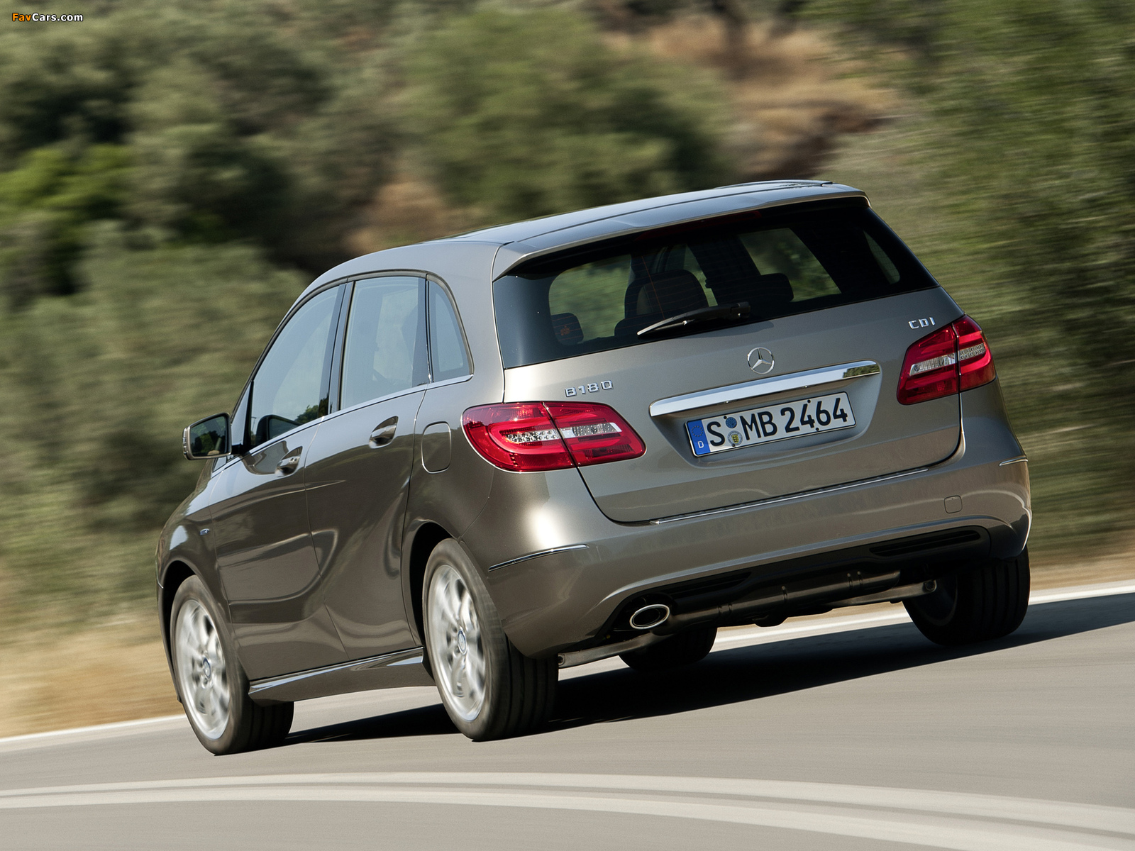 Pictures of Mercedes-Benz B 180 CDI BlueEfficiency (W246) 2011 (1600 x 1200)