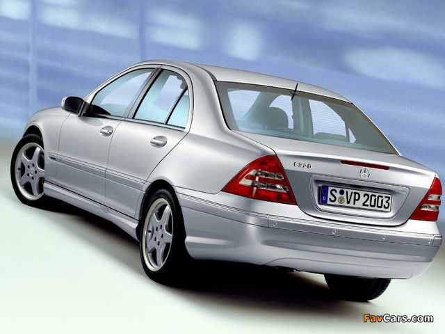 Images of Mercedes-Benz C 320 (W203) 2000–05 (640 x 480)