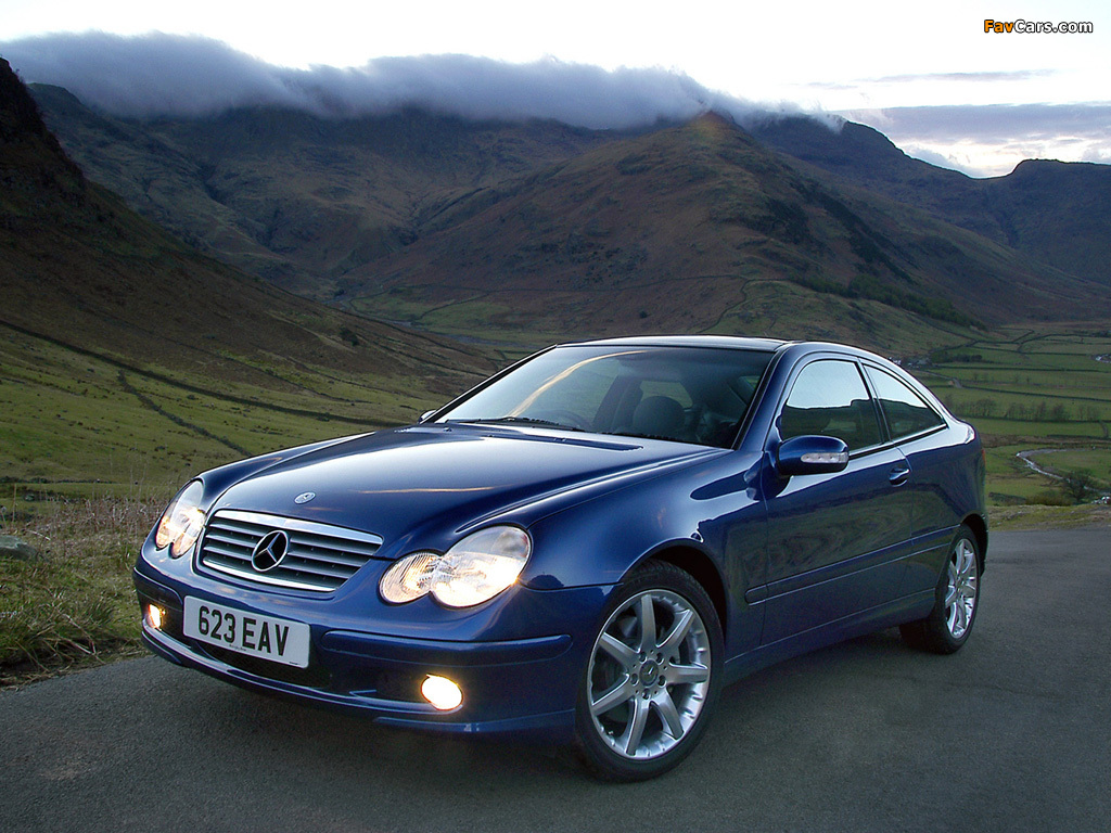 Images of Mercedes-Benz C 320 Sportcoupe UK-spec (C203) 2001–05 (1024 x 768)