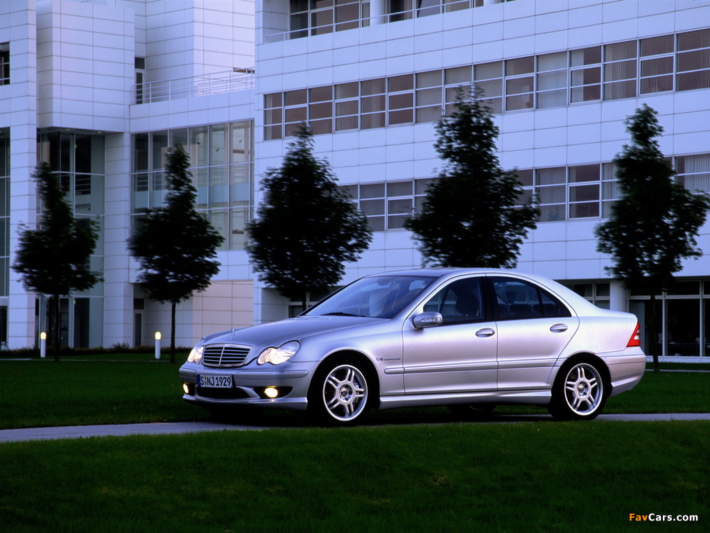Images of Mercedes-Benz C 32 AMG (W203) 2001–04 (1024 x 768)