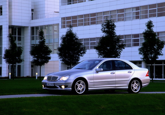 Images of Mercedes-Benz C 32 AMG (W203) 2001–04