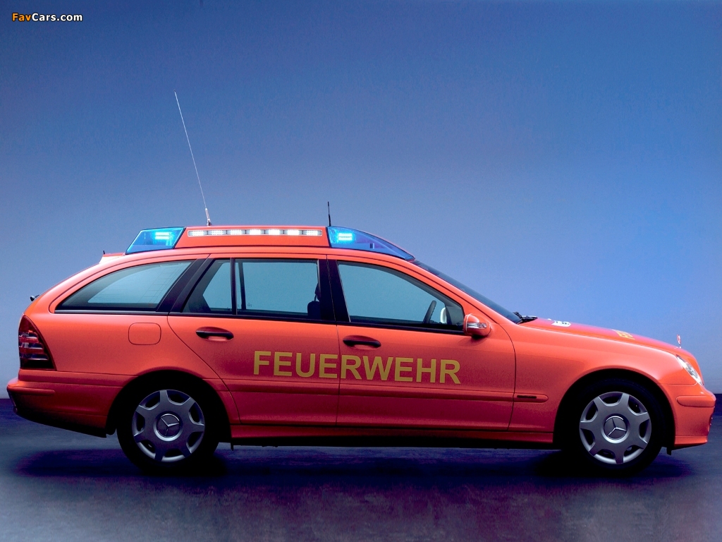 Images of Mercedes-Benz C-Klasse Estate Feuerwehr (S203) 2005–07 (1024 x 768)