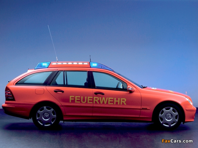 Images of Mercedes-Benz C-Klasse Estate Feuerwehr (S203) 2005–07 (640 x 480)