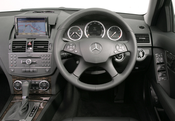 Images of Mercedes-Benz C 350 UK-spec (W204) 2007–11
