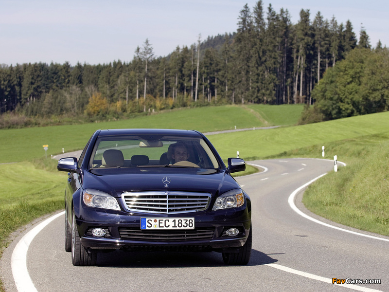 Images of Mercedes-Benz C 350 4MATIC (W204) 2007–11 (800 x 600)