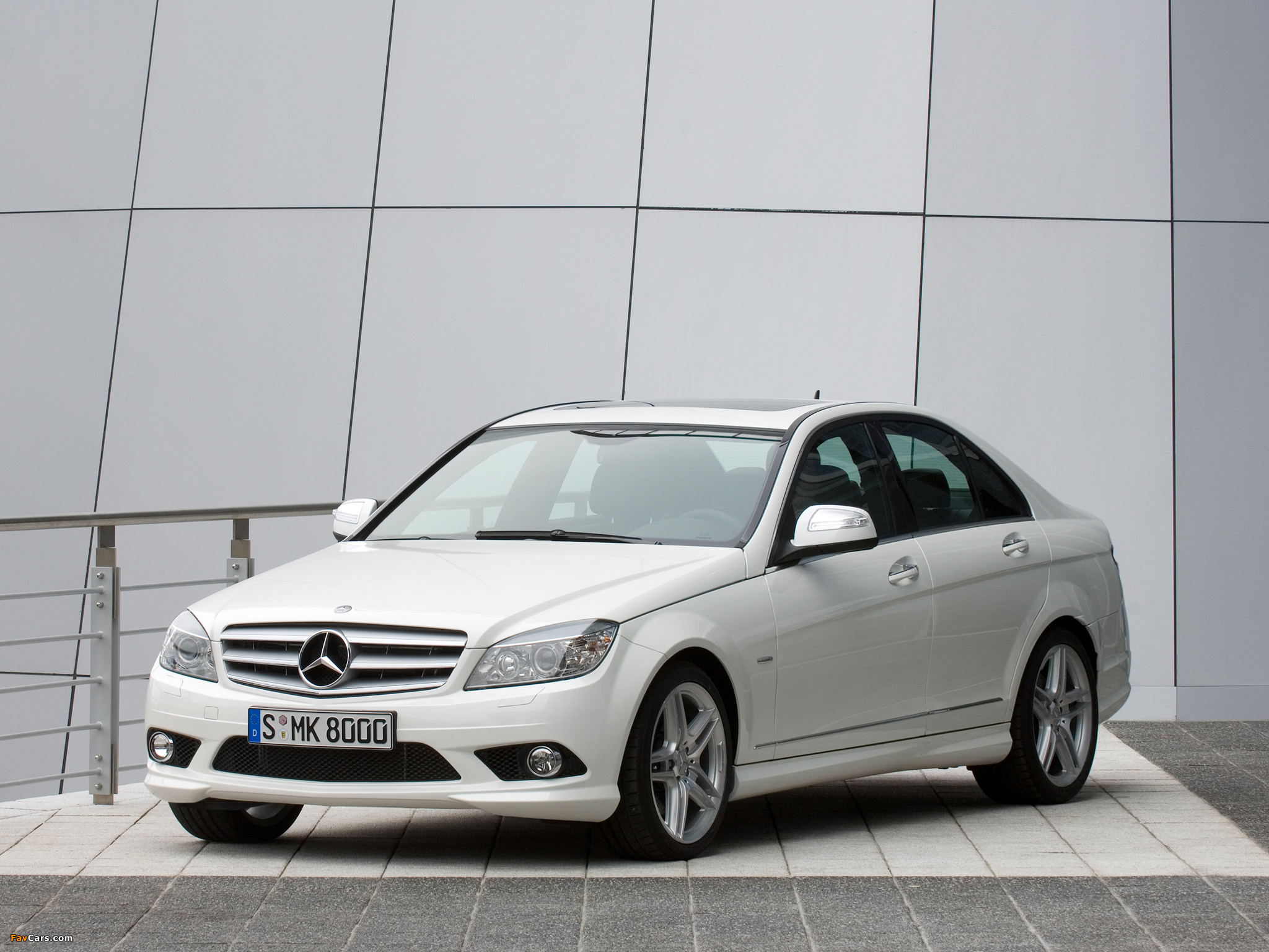 Images of Mercedes-Benz C 350 Sport (W204) 2007–11 (2048 x 1536)