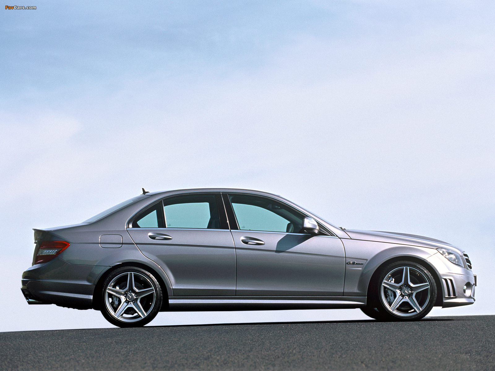 Images of Mercedes-Benz C 63 AMG (W204) 2007–11 (1600 x 1200)