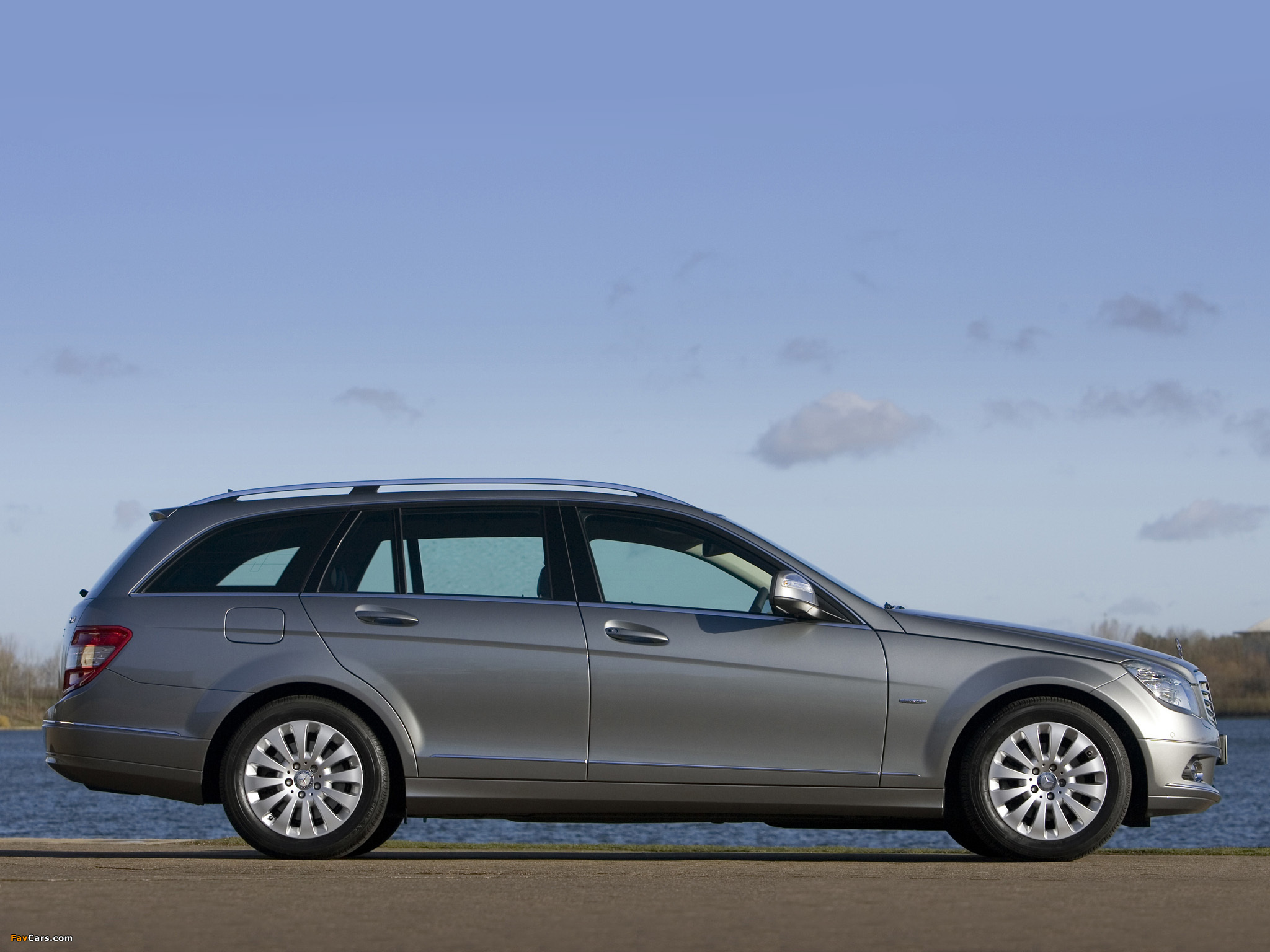 Images of Mercedes-Benz C 220 CDI Estate UK-spec (S204) 2008–11 (2048 x 1536)