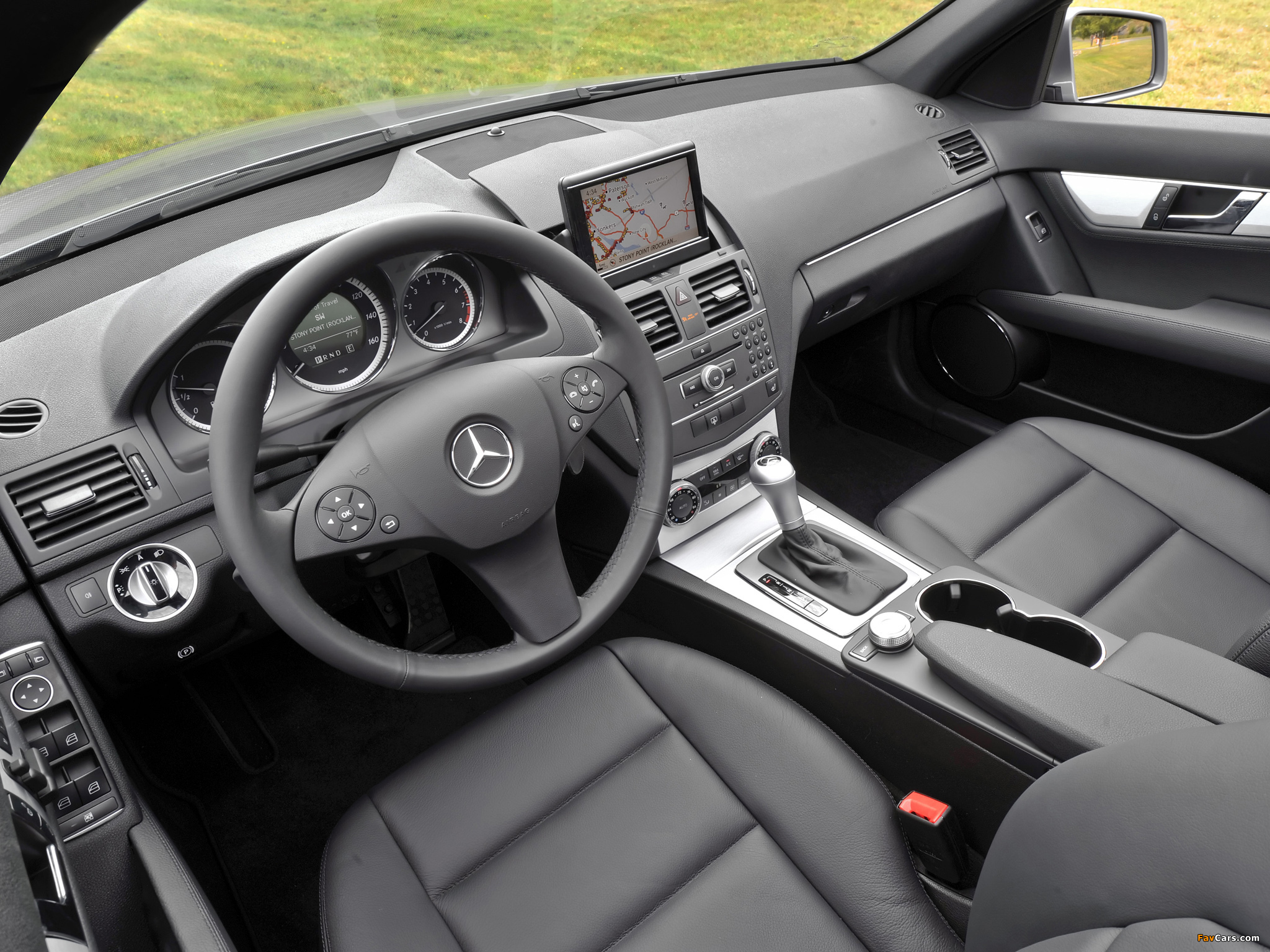 Images of Mercedes-Benz C 300 Sport US-spec (W204) 2010–11 (2048 x 1536)
