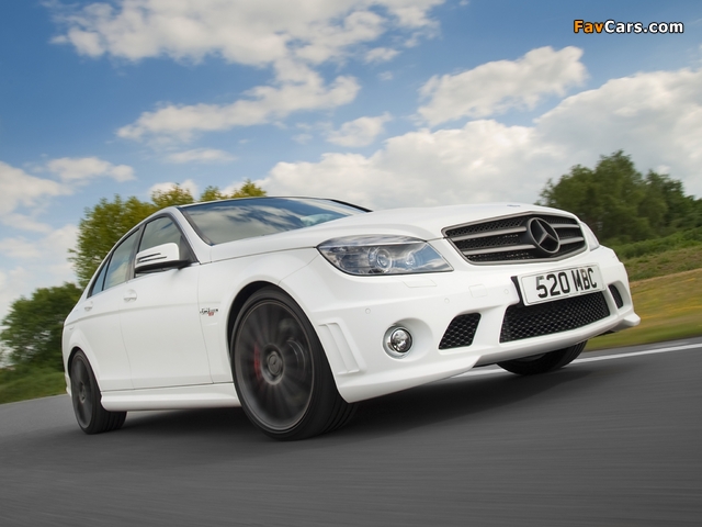 Images of Mercedes-Benz C 63 AMG DR520 (W204) 2010 (640 x 480)