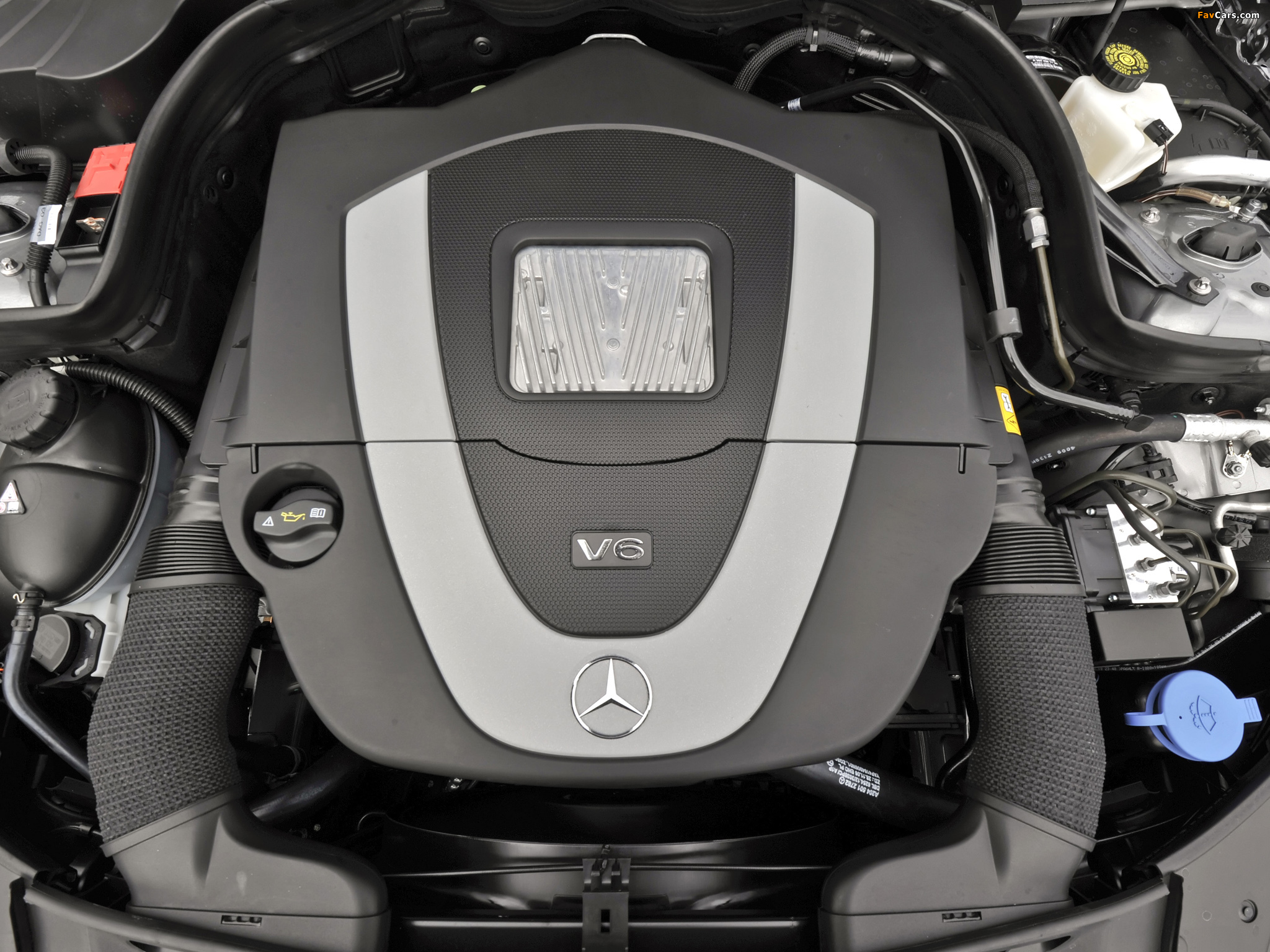 Images of Mercedes-Benz C 300 Sport US-spec (W204) 2010–11 (2048 x 1536)