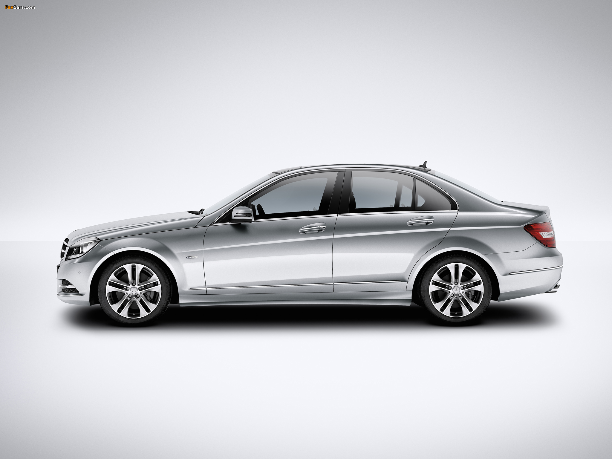 Images of Mercedes-Benz C 350 BlueEfficiency (W204) 2011 (2048 x 1536)