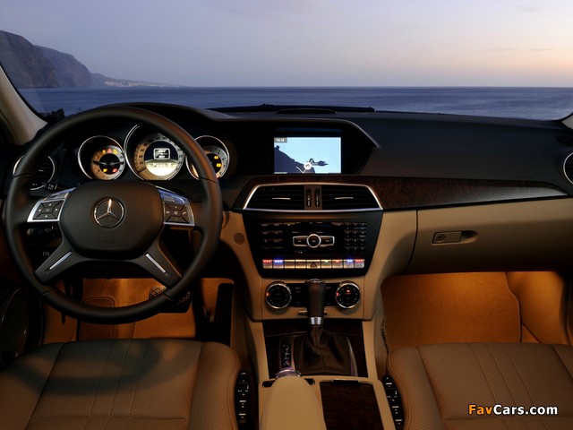 Images of Mercedes-Benz C 350 BlueEfficiency (W204) 2011 (640 x 480)