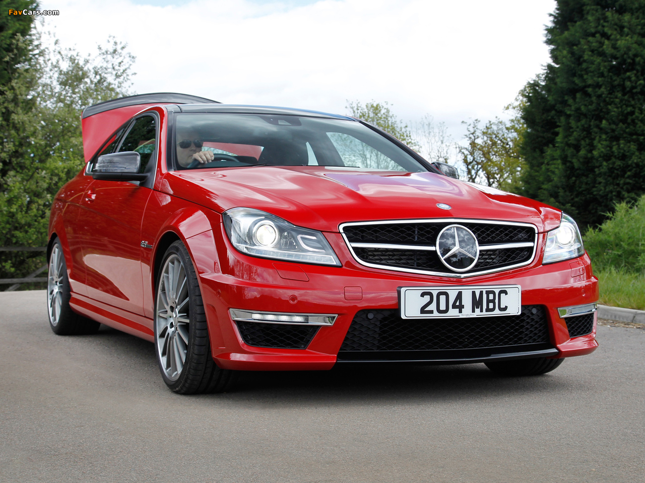 Images of Mercedes-Benz C 63 AMG Coupe UK-spec (C204) 2011 (1280 x 960)