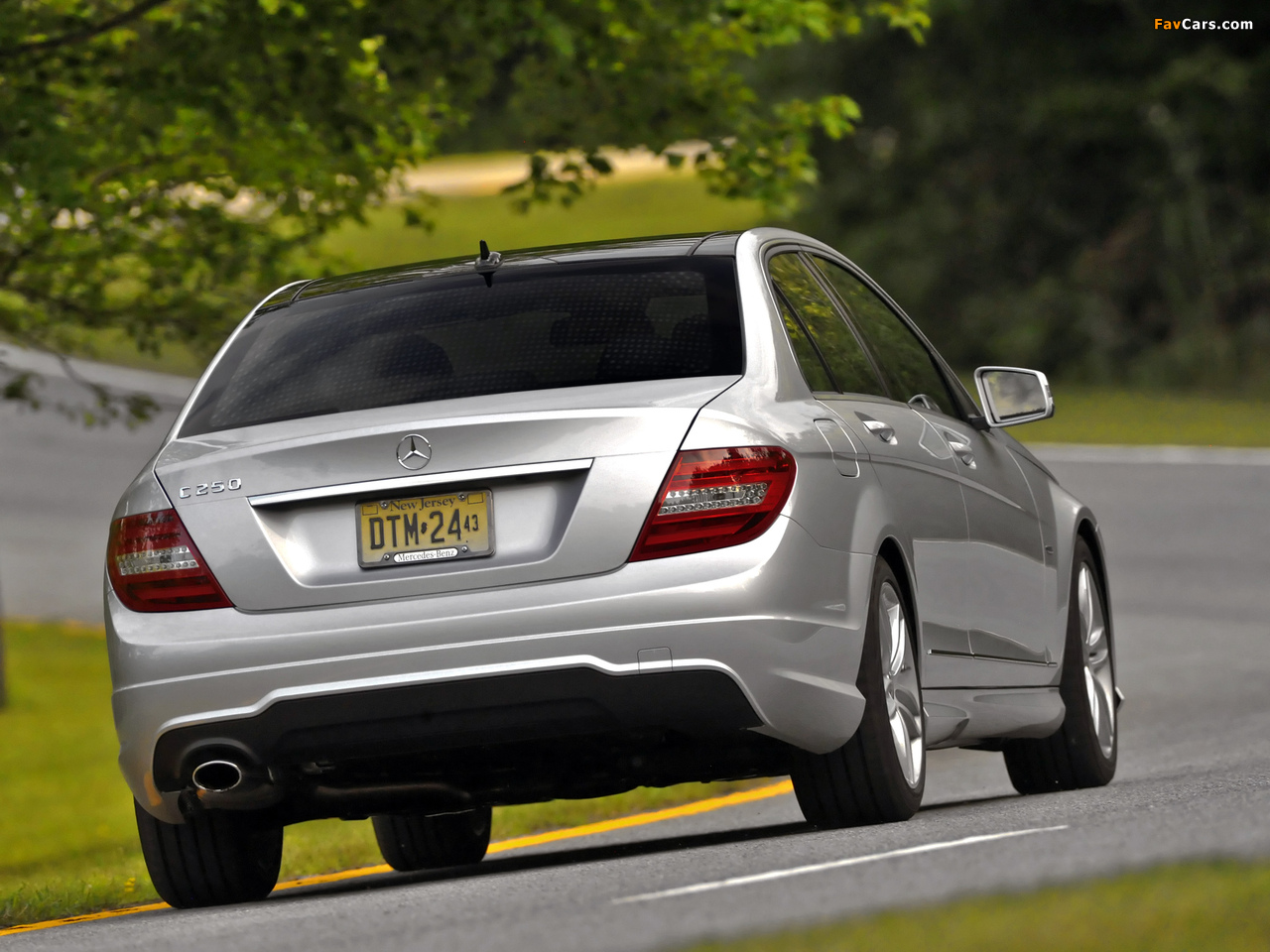 Images of Mercedes-Benz C 250 AMG Sports Package US-spec (W204) 2011 (1280 x 960)