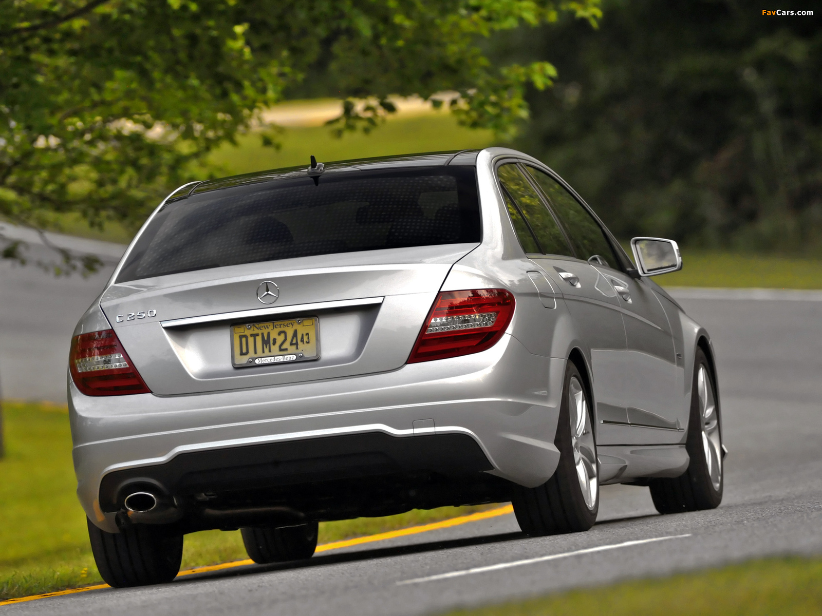 Images of Mercedes-Benz C 250 AMG Sports Package US-spec (W204) 2011 (1600 x 1200)