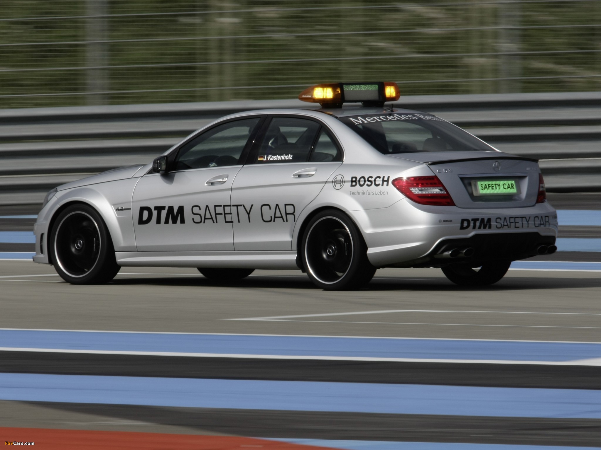 Images of Mercedes-Benz C 63 AMG DTM Safety Car (W204) 2011 (2048 x 1536)