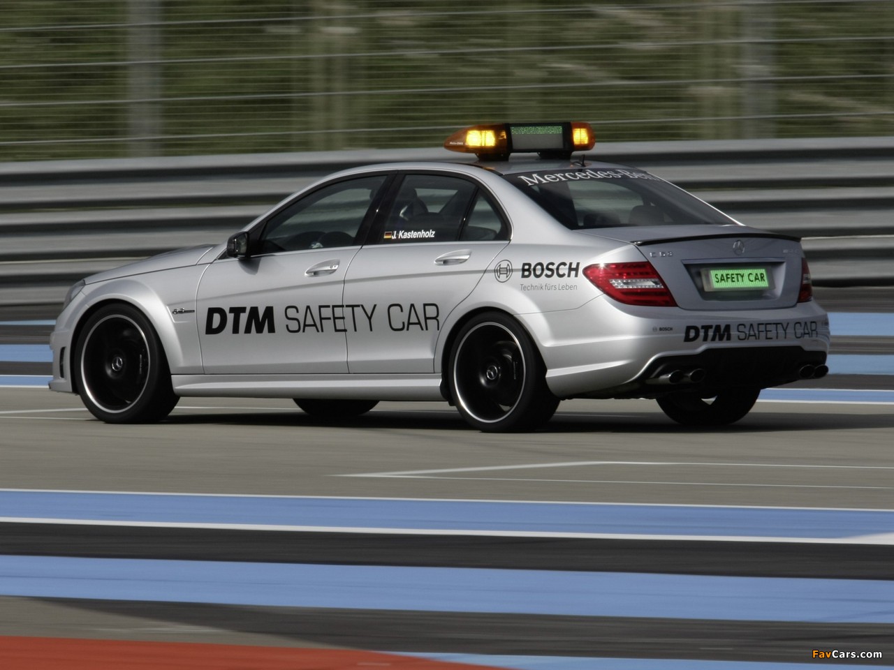 Images of Mercedes-Benz C 63 AMG DTM Safety Car (W204) 2011 (1280 x 960)