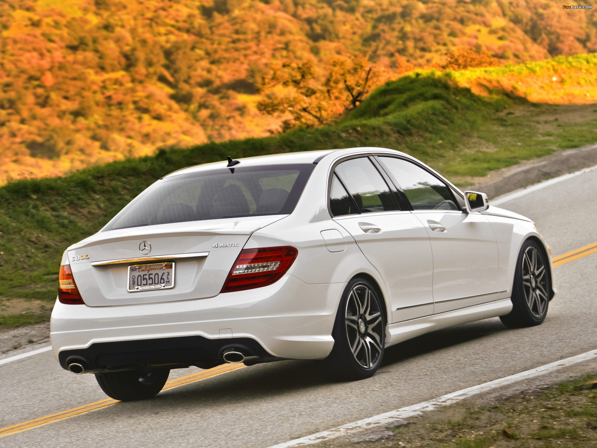 Images of Mercedes-Benz C 300 4MATIC AMG Sports Package US-spec (W204) 2011 (2048 x 1536)