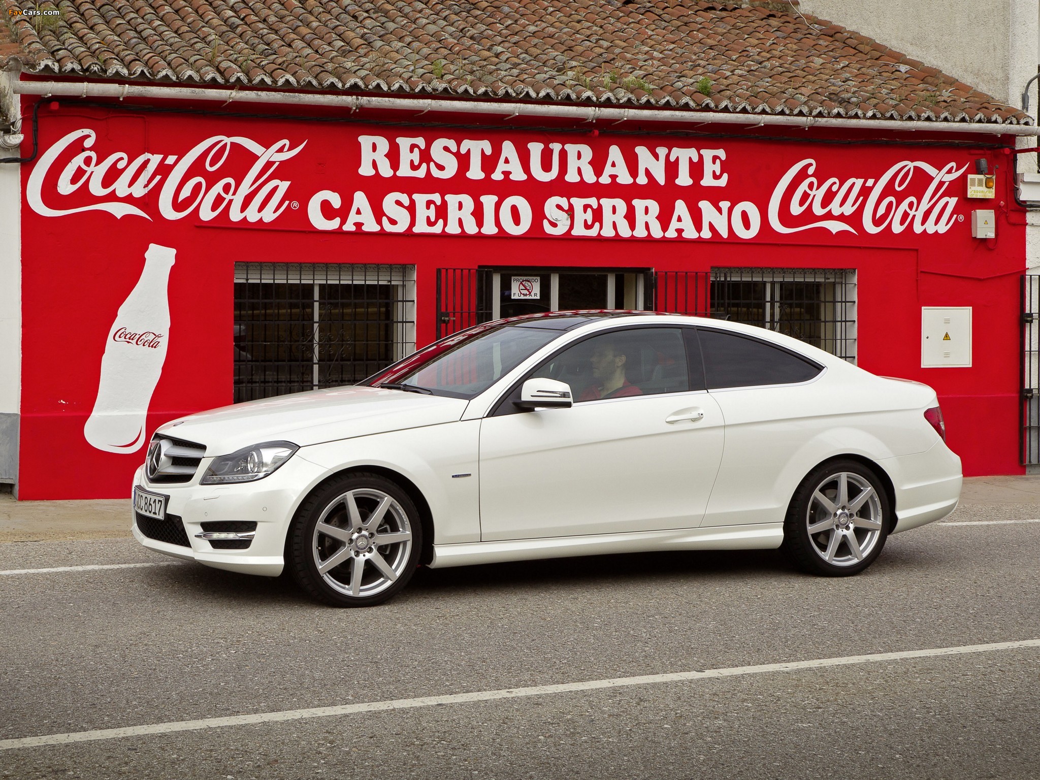 Images of Mercedes-Benz C 220 CDI Coupe (C204) 2011 (2048 x 1536)