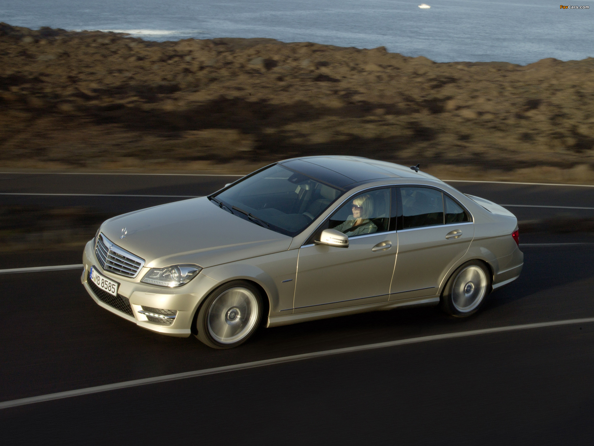 Images of Mercedes-Benz C 350 AMG Sports Package (W204) 2011 (2048 x 1536)