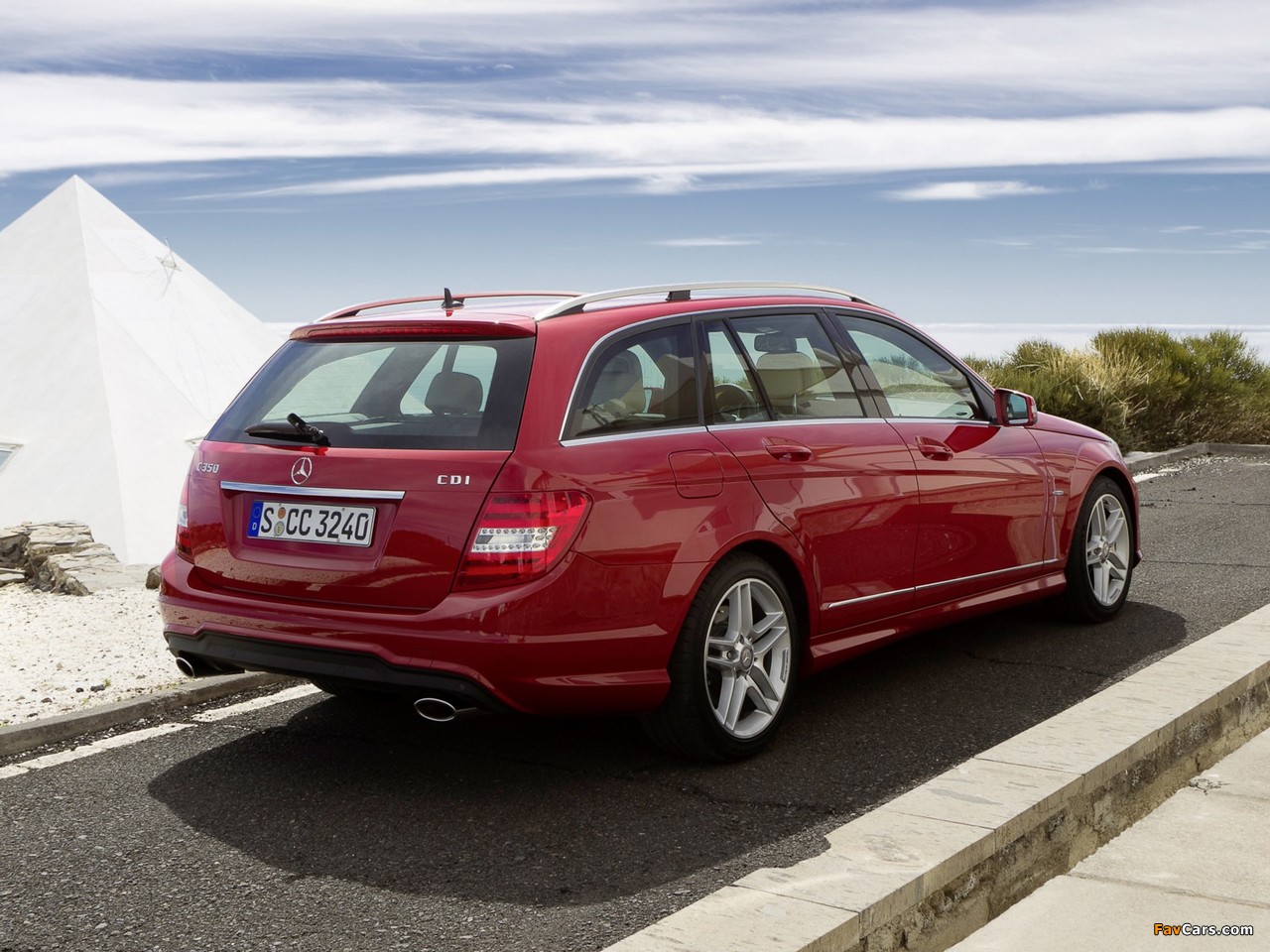 Images of Mercedes-Benz C 350 CDI AMG Sports Package Estate (S204) 2011 (1280 x 960)