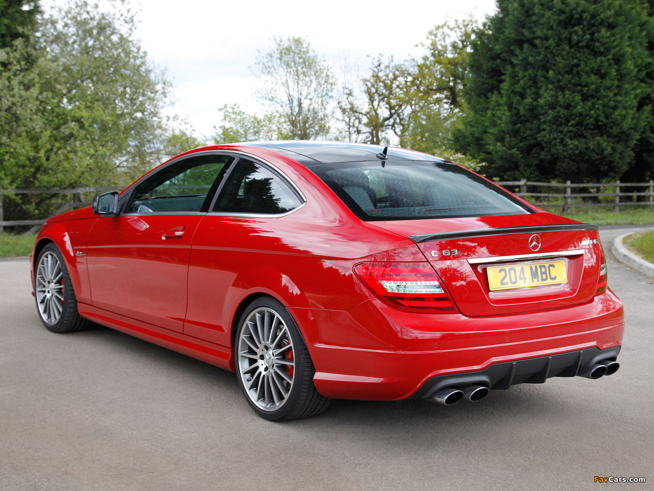 Images of Mercedes-Benz C 63 AMG Coupe UK-spec (C204) 2011 (1280 x 960)