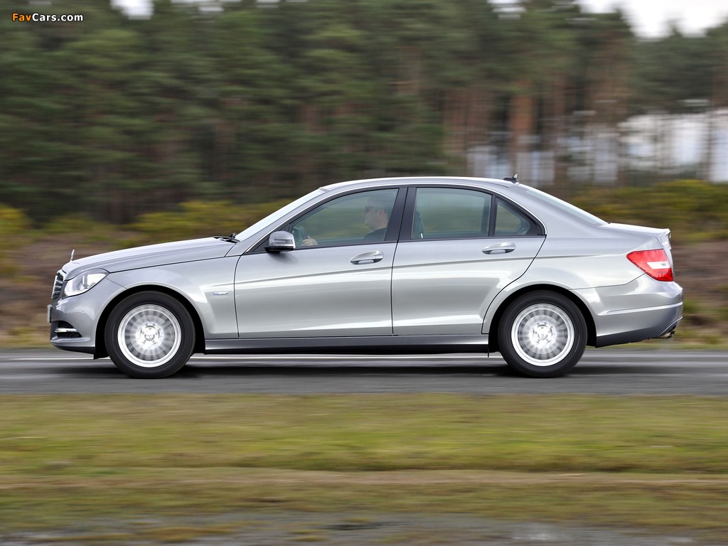 Images of Mercedes-Benz C 180 UK-spec (W204) 2011 (1024 x 768)