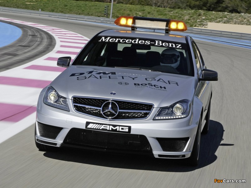 Images of Mercedes-Benz C 63 AMG DTM Safety Car (W204) 2011 (800 x 600)