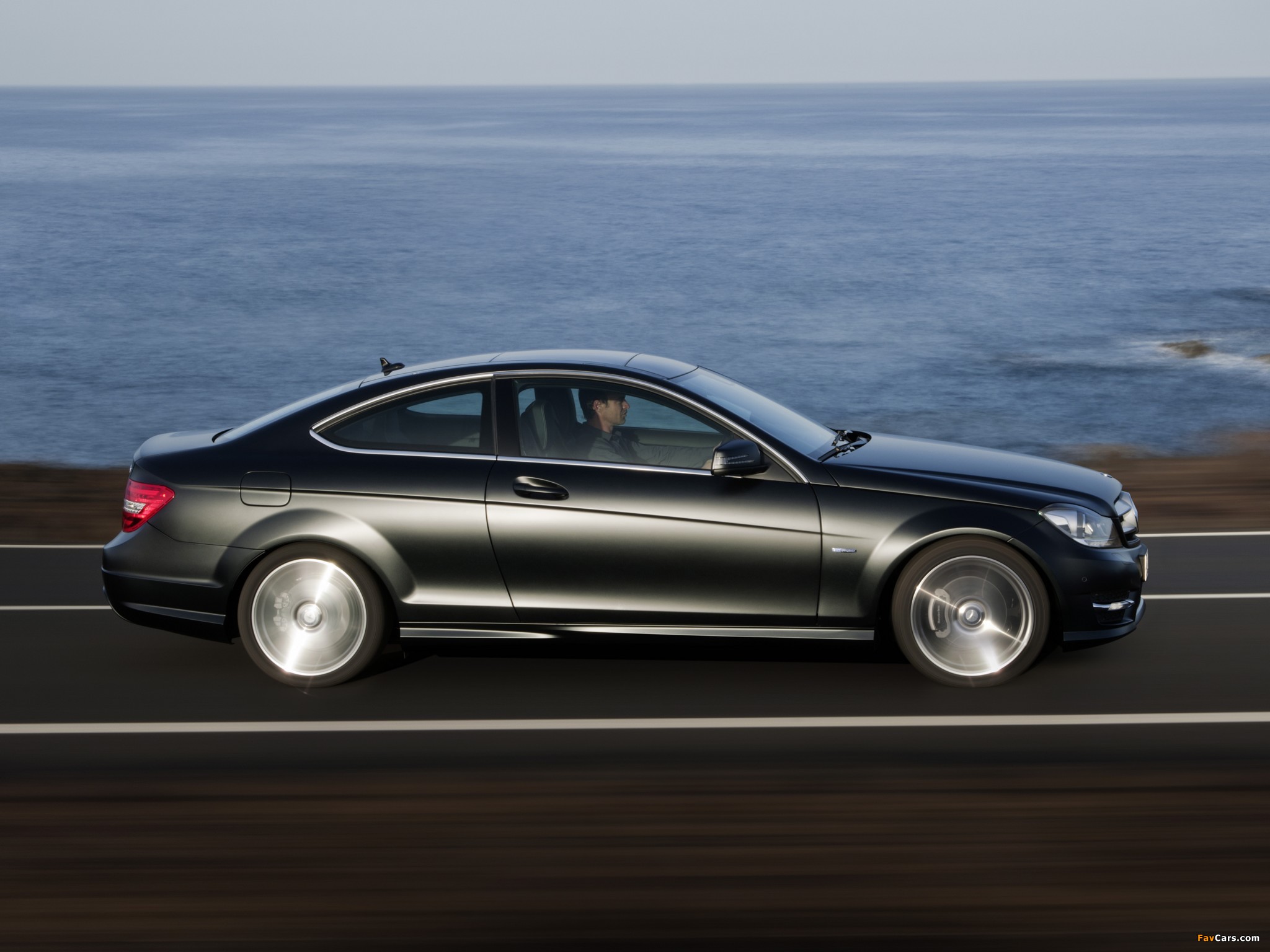 Images of Mercedes-Benz C 250 CDI Coupe (C204) 2011 (2048 x 1536)