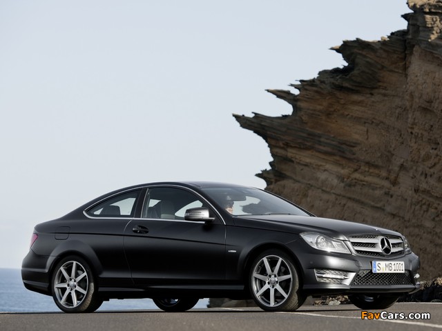 Images of Mercedes-Benz C 250 CDI Coupe (C204) 2011 (640 x 480)