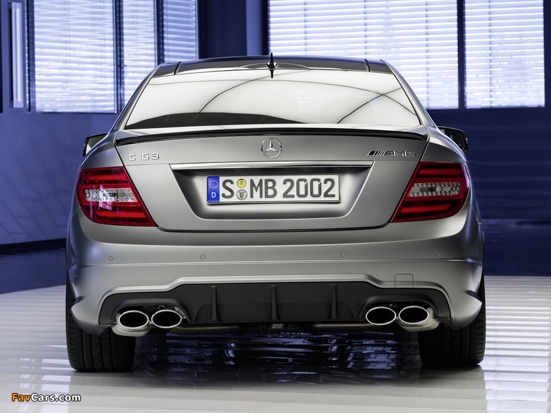 Images of Mercedes-Benz C 63 AMG Coupe Edition 507 (C204) 2013 (800 x 600)