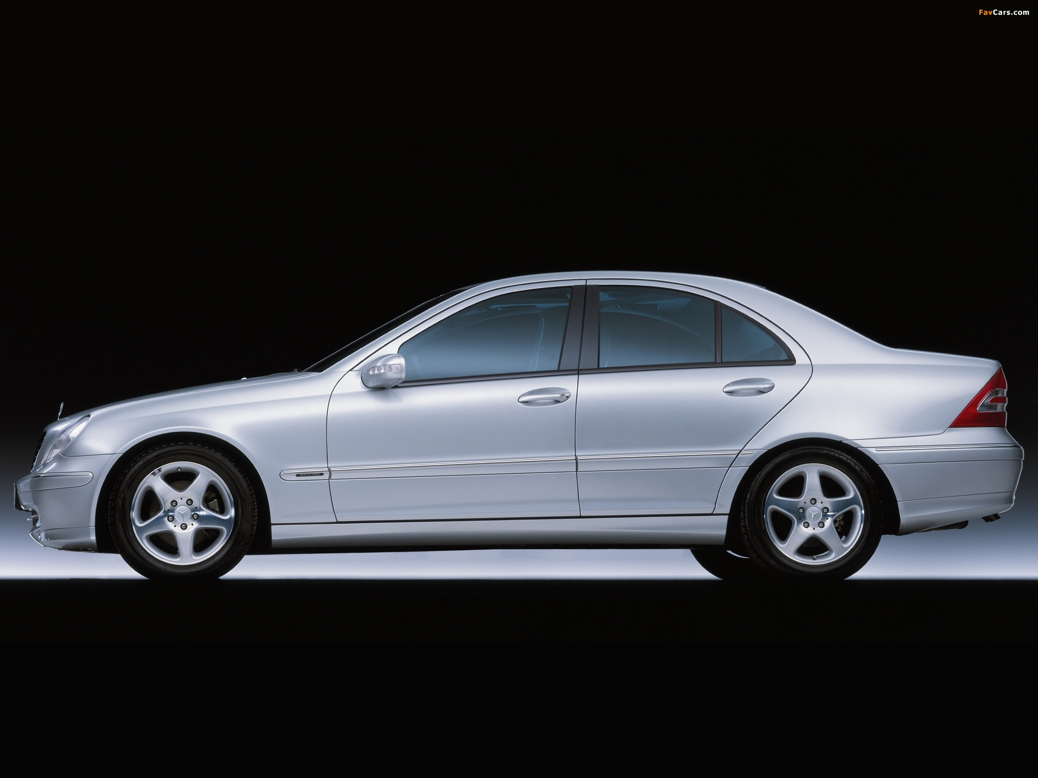 Images of Mercedes-Benz C-Klasse 203 (2048 x 1536)