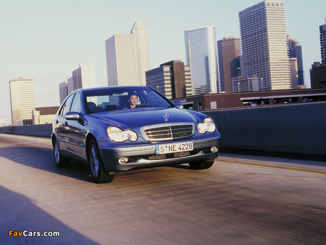 Mercedes-Benz C 180 (W203) 2000–02 images (640 x 480)