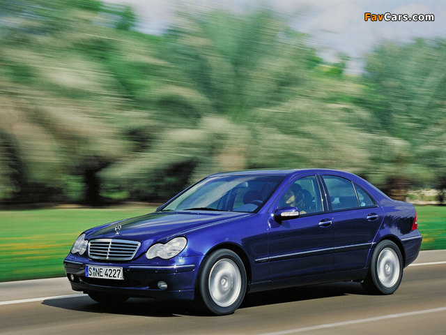 Mercedes-Benz C 270 CDI (W203) 2000–05 images (640 x 480)
