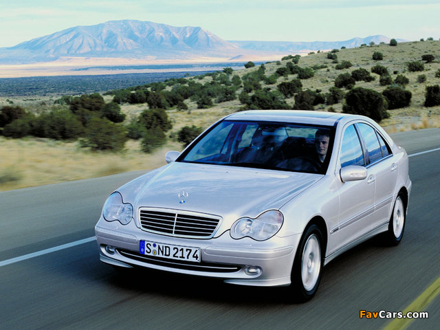 Mercedes-Benz C 270 CDI (W203) 2000–05 pictures (640 x 480)