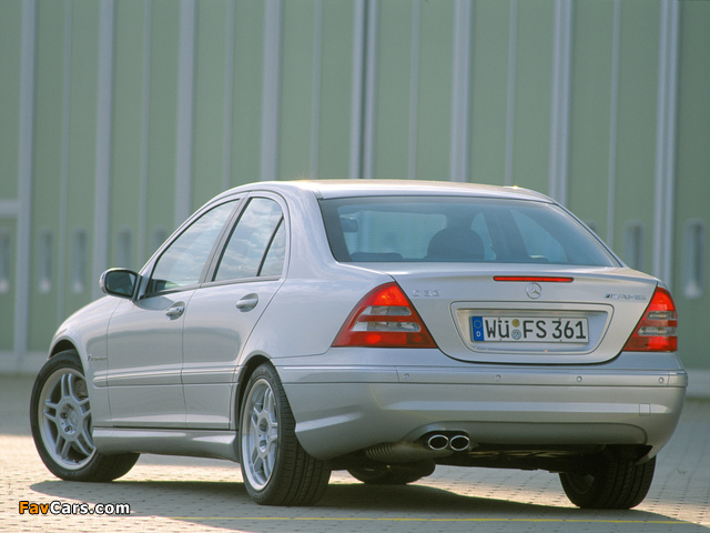 Mercedes-Benz C 32 AMG (W203) 2001–04 images (640 x 480)