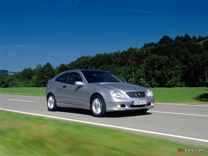 Mercedes-Benz C 220 CDI Sportcoupe (C203) 2001–05 photos (800 x 600)