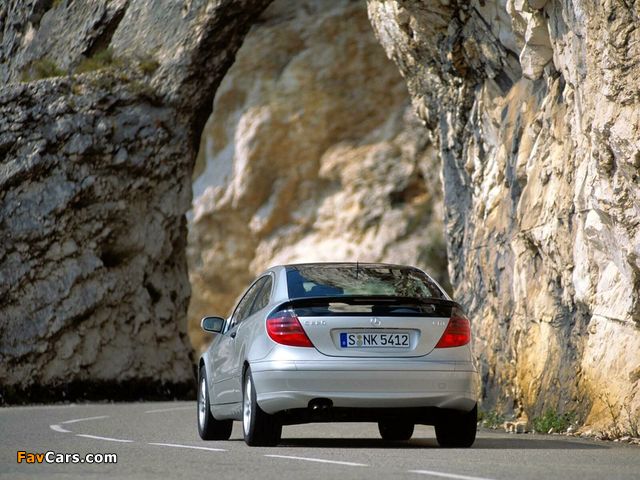 Mercedes-Benz C 220 CDI Sportcoupe (C203) 2001–05 photos (640 x 480)