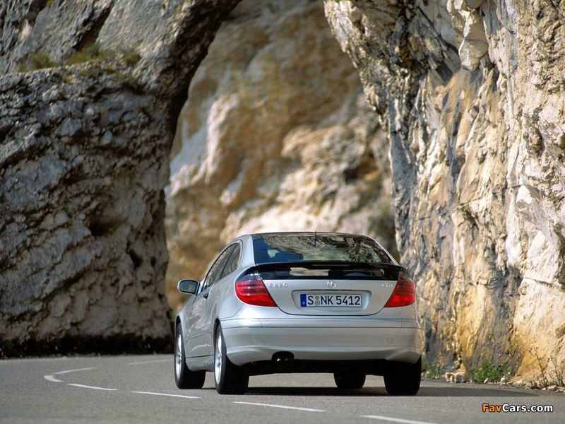 Mercedes-Benz C 220 CDI Sportcoupe (C203) 2001–05 photos (800 x 600)