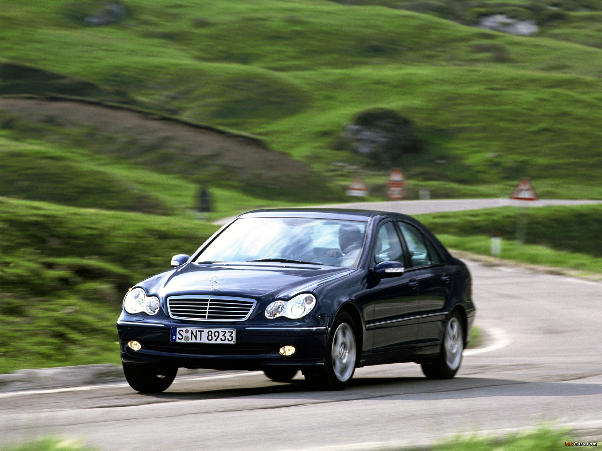 Mercedes-Benz C 320 4MATIC (W203) 2002–05 pictures (1920 x 1440)
