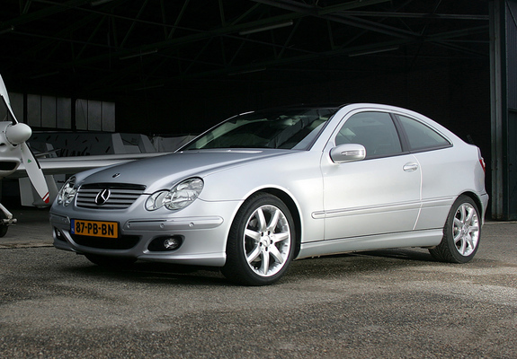 Mercedes-Benz C 180 Kompressor Sportcoupe (C203) 2005–07 images