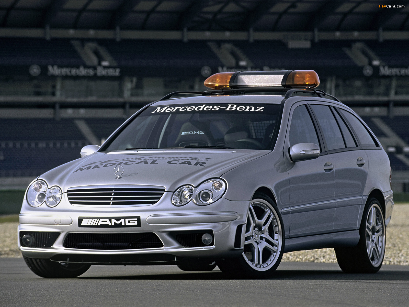 Mercedes-Benz C 55 AMG Estate F1 Medical Car (S203) 2005–07 wallpapers (1600 x 1200)