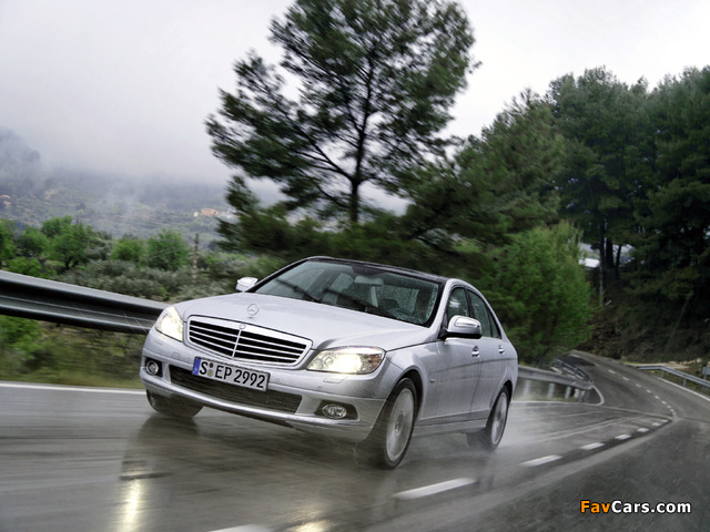 Mercedes-Benz C 350 4MATIC (W204) 2007–11 pictures (640 x 480)