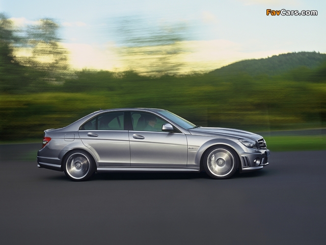 Mercedes-Benz C 63 AMG (W204) 2007–11 pictures (640 x 480)