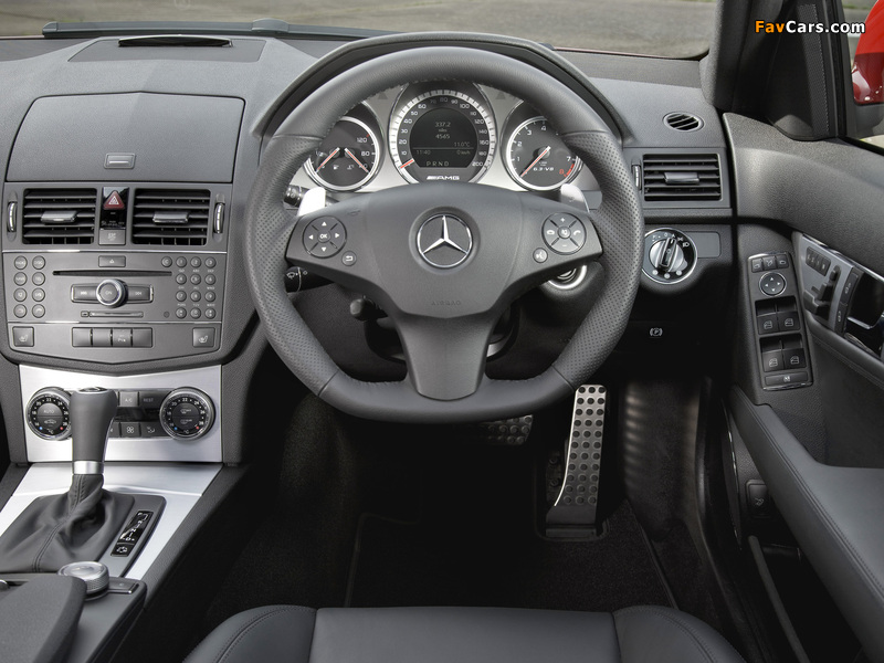 Mercedes-Benz C 63 AMG UK-spec (W204) 2007–11 pictures (800 x 600)