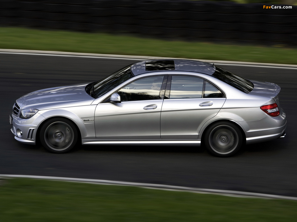 Mercedes-Benz C 63 AMG (W204) 2007–11 wallpapers (1024 x 768)